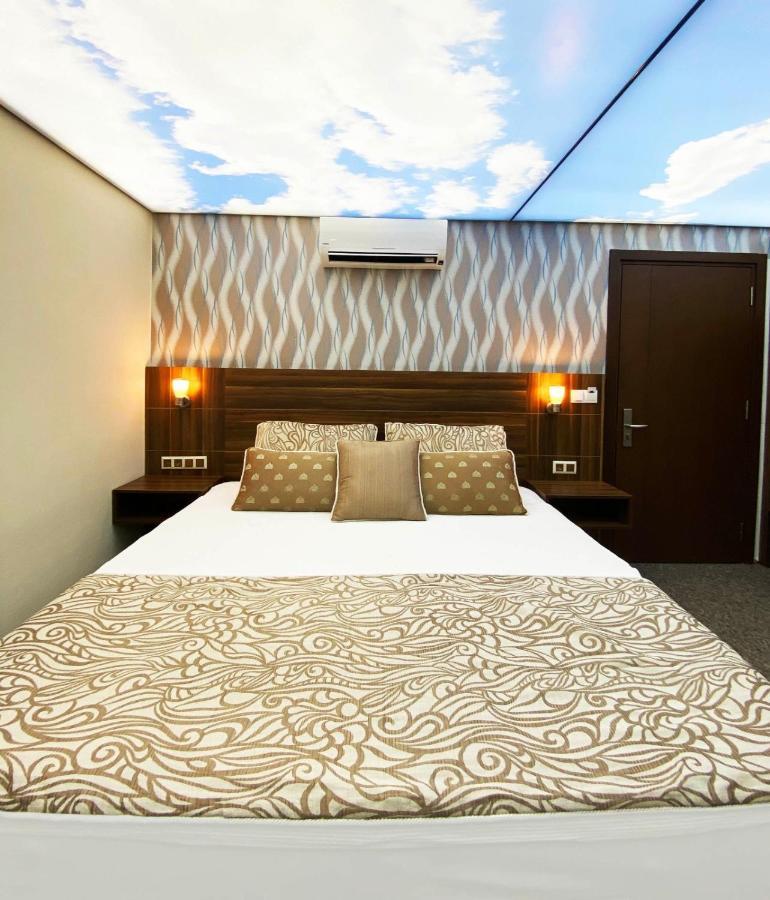 Emily Rose Hotel ケメル エクステリア 写真